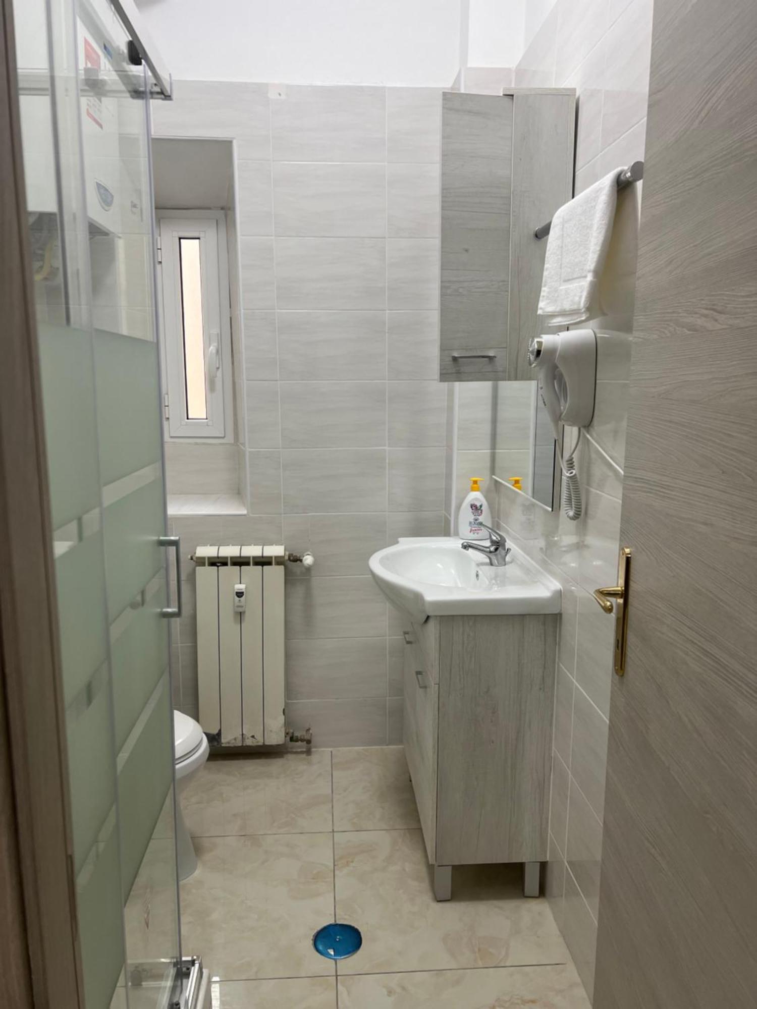 Bed and Breakfast Turati Termini Roma Esterno foto