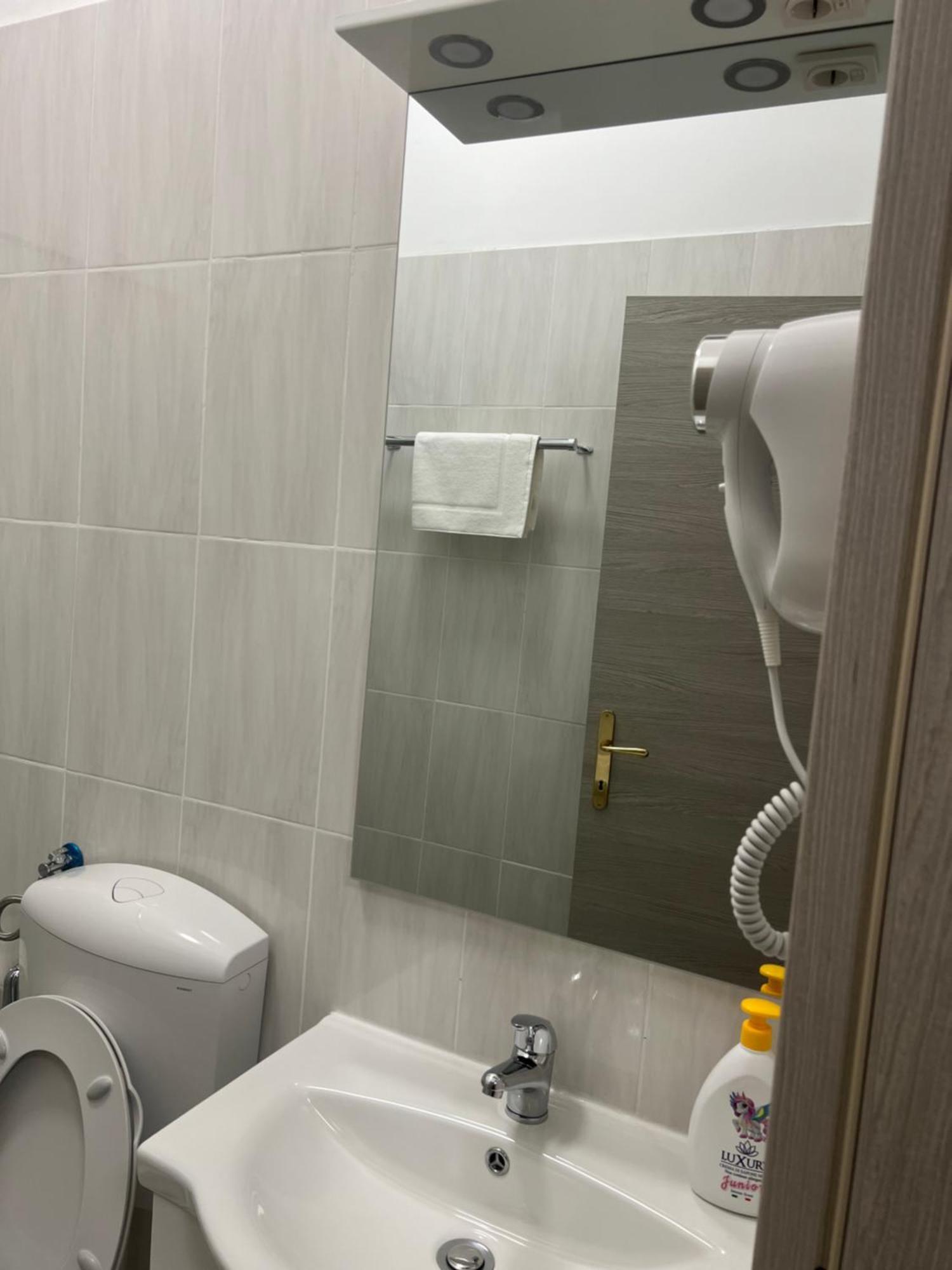 Bed and Breakfast Turati Termini Roma Esterno foto