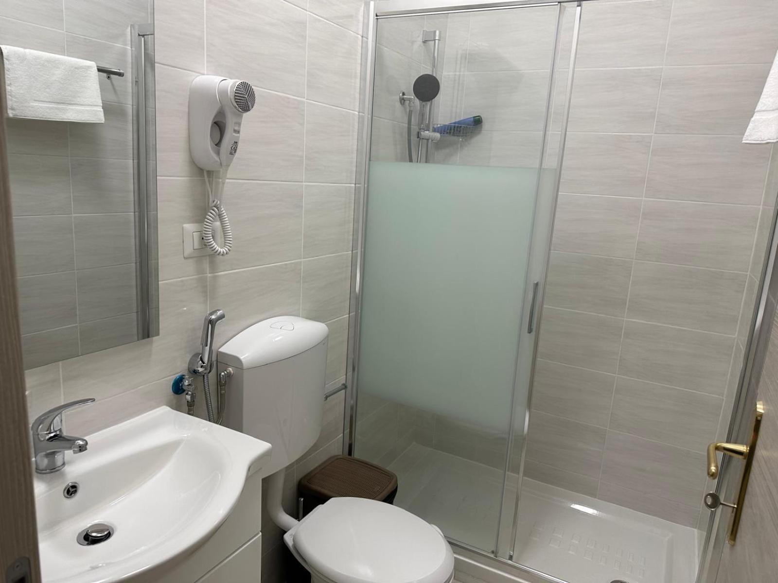 Bed and Breakfast Turati Termini Roma Esterno foto